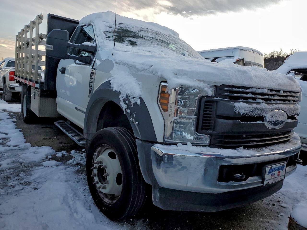 2019 Ford F550 Super Duty Flatbed Truck - Image 4