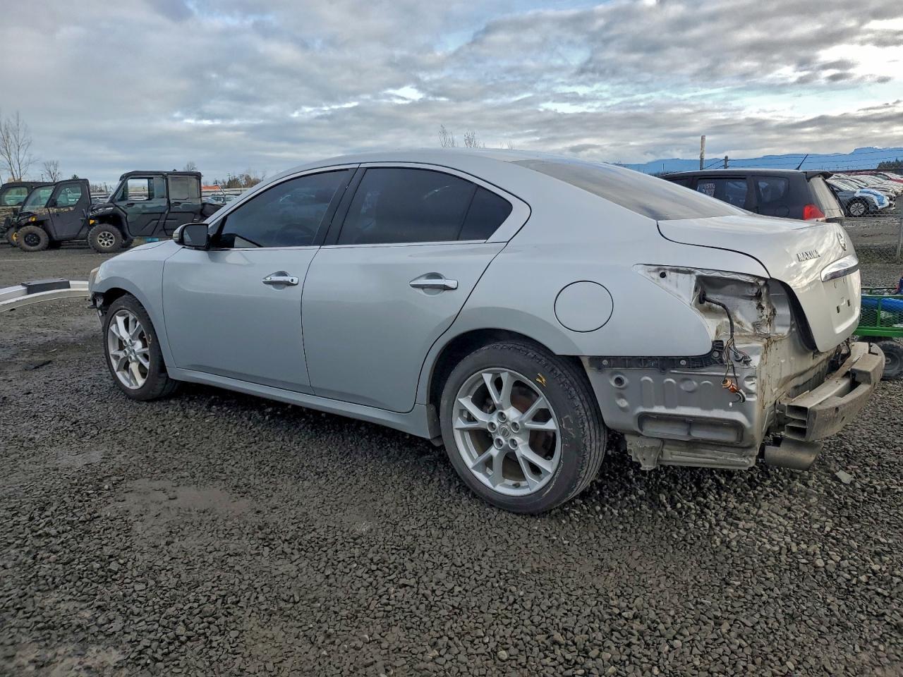 2013 Nissan Maxima S - Image 2