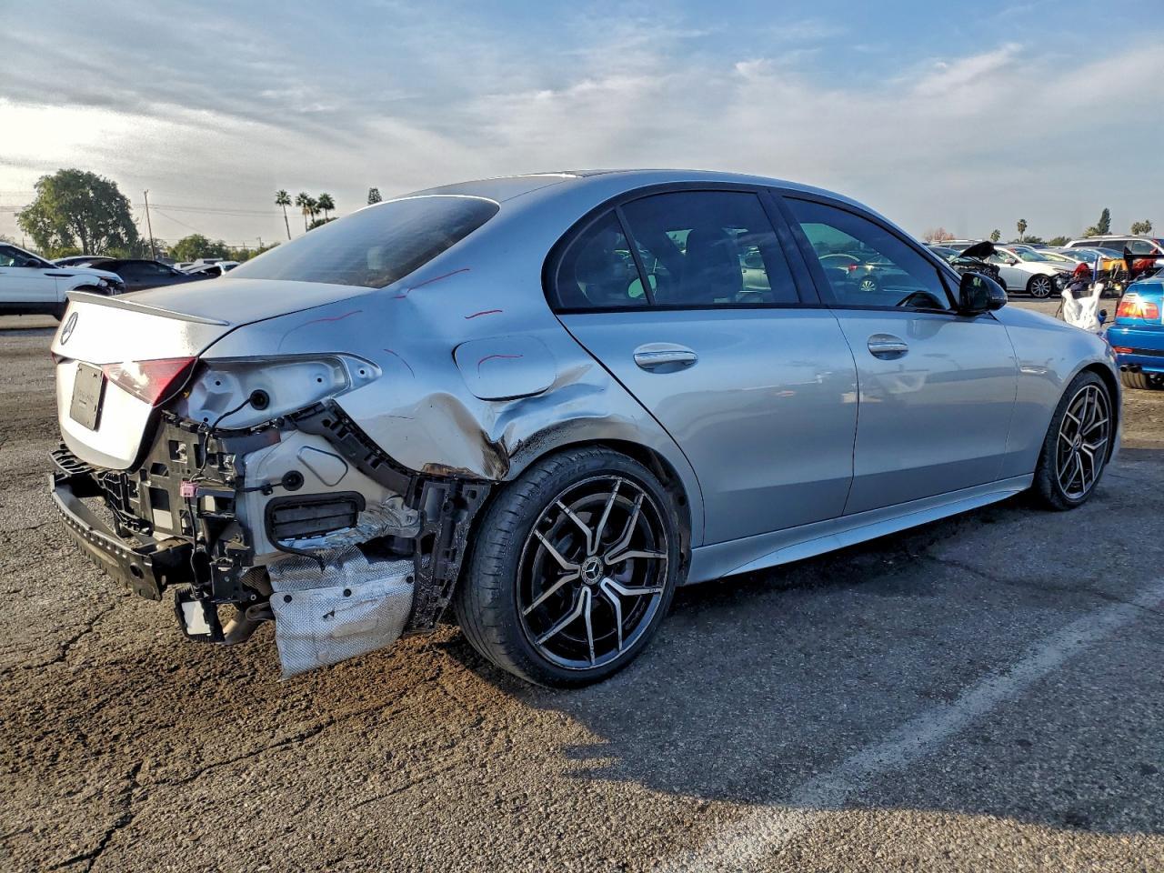 2022 Mercedes-Benz C 300 - Фото 3