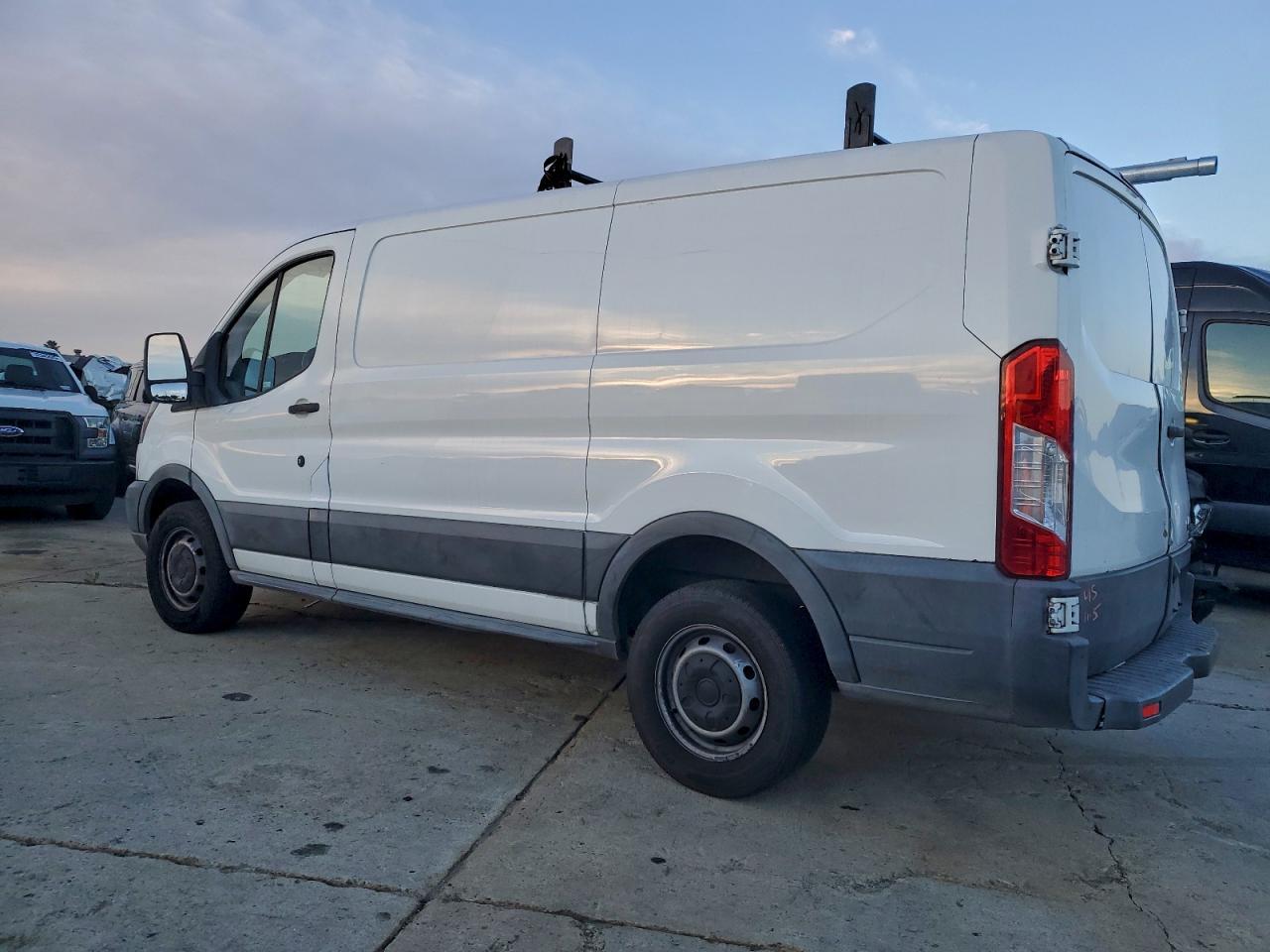 2015 Ford Transit 250 Delivery Van - Image 2