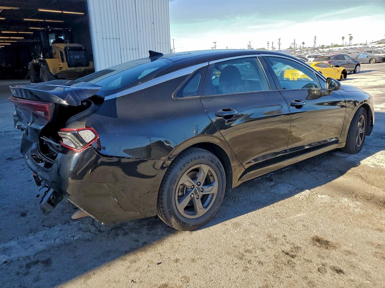 2023 Kia K5 Lxs - Image 3