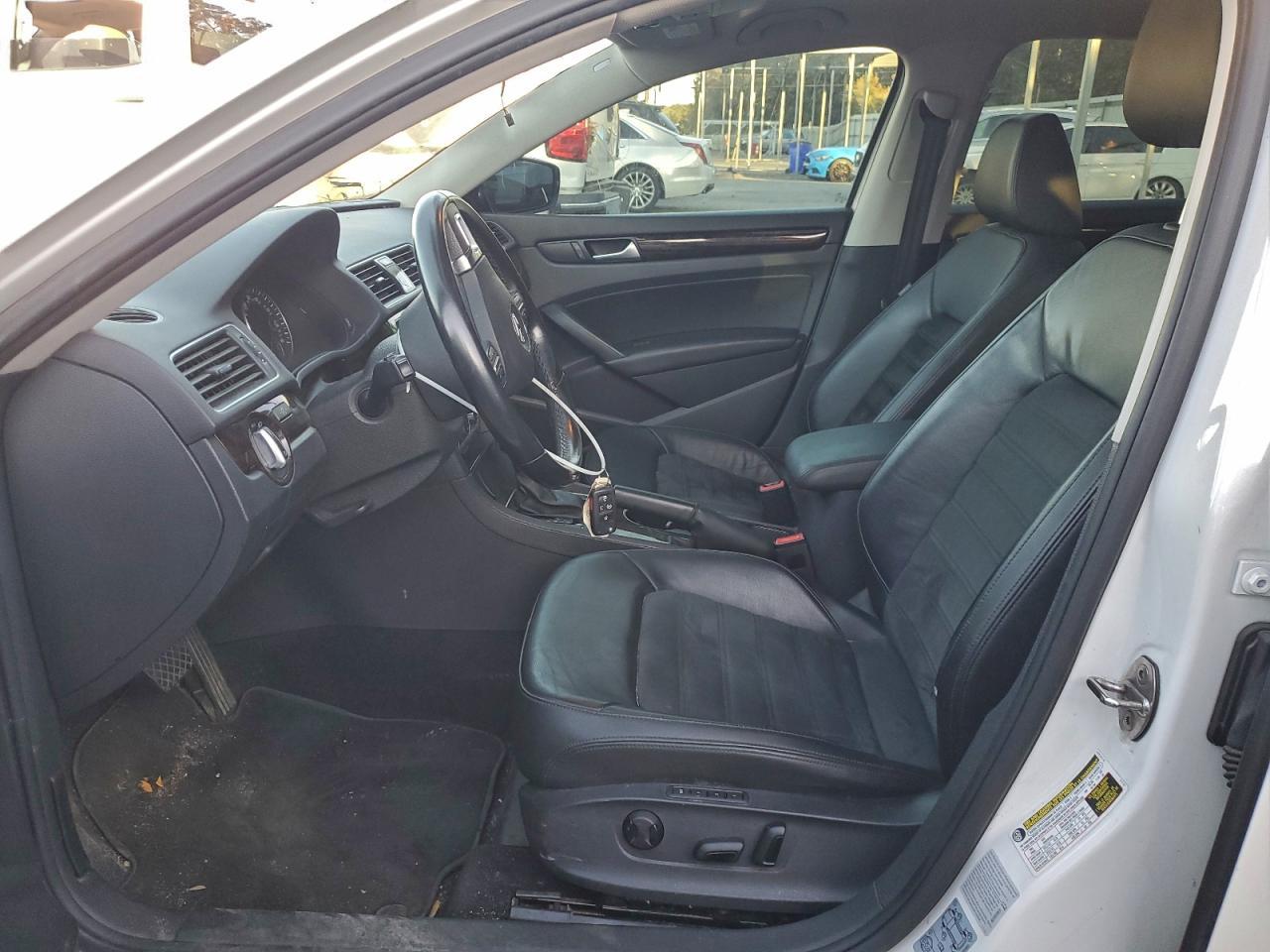 2015 Volkswagen Passat Sel - Image 7