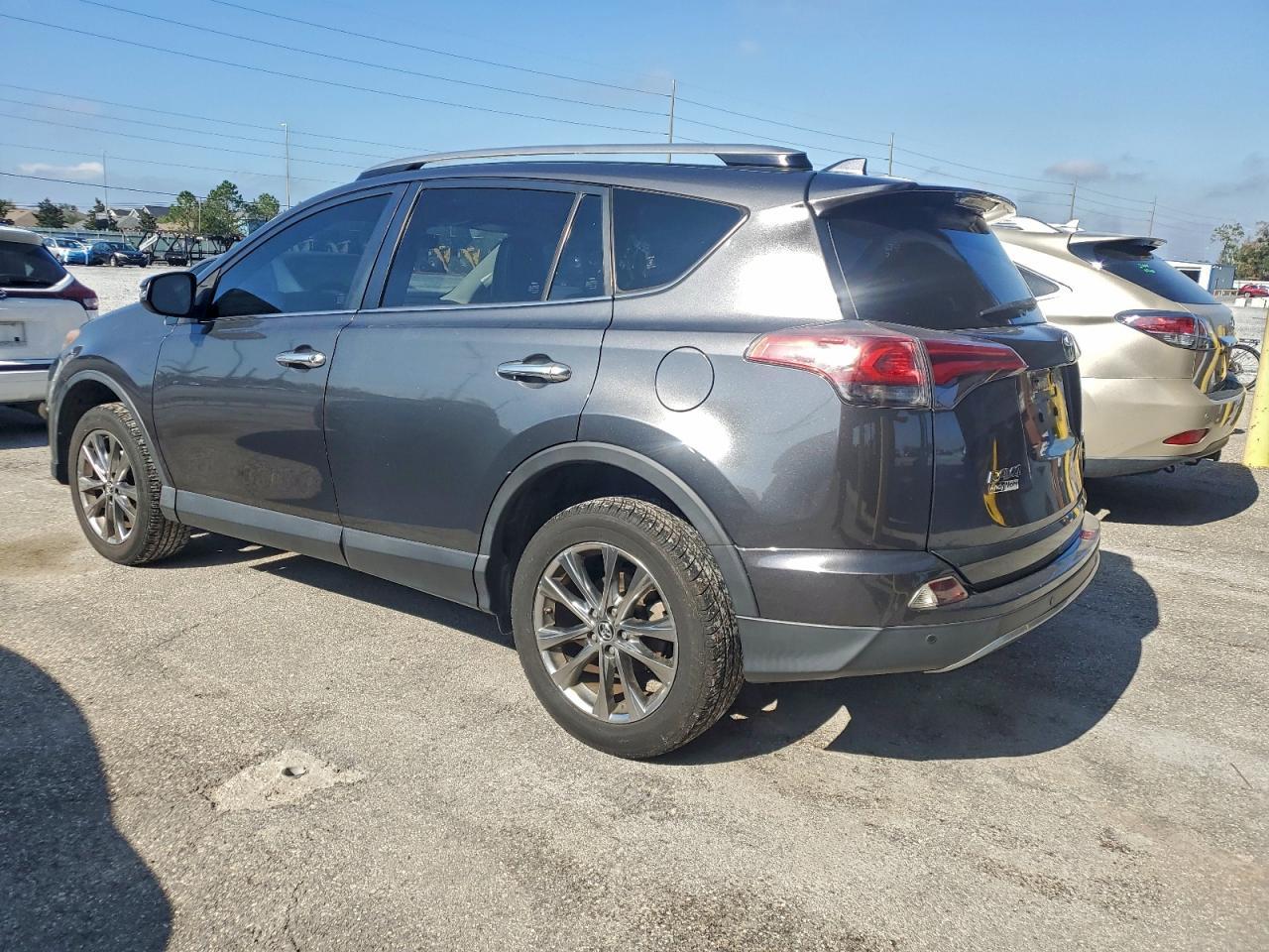 2017 Toyota Rav4 Limited - Фото 2