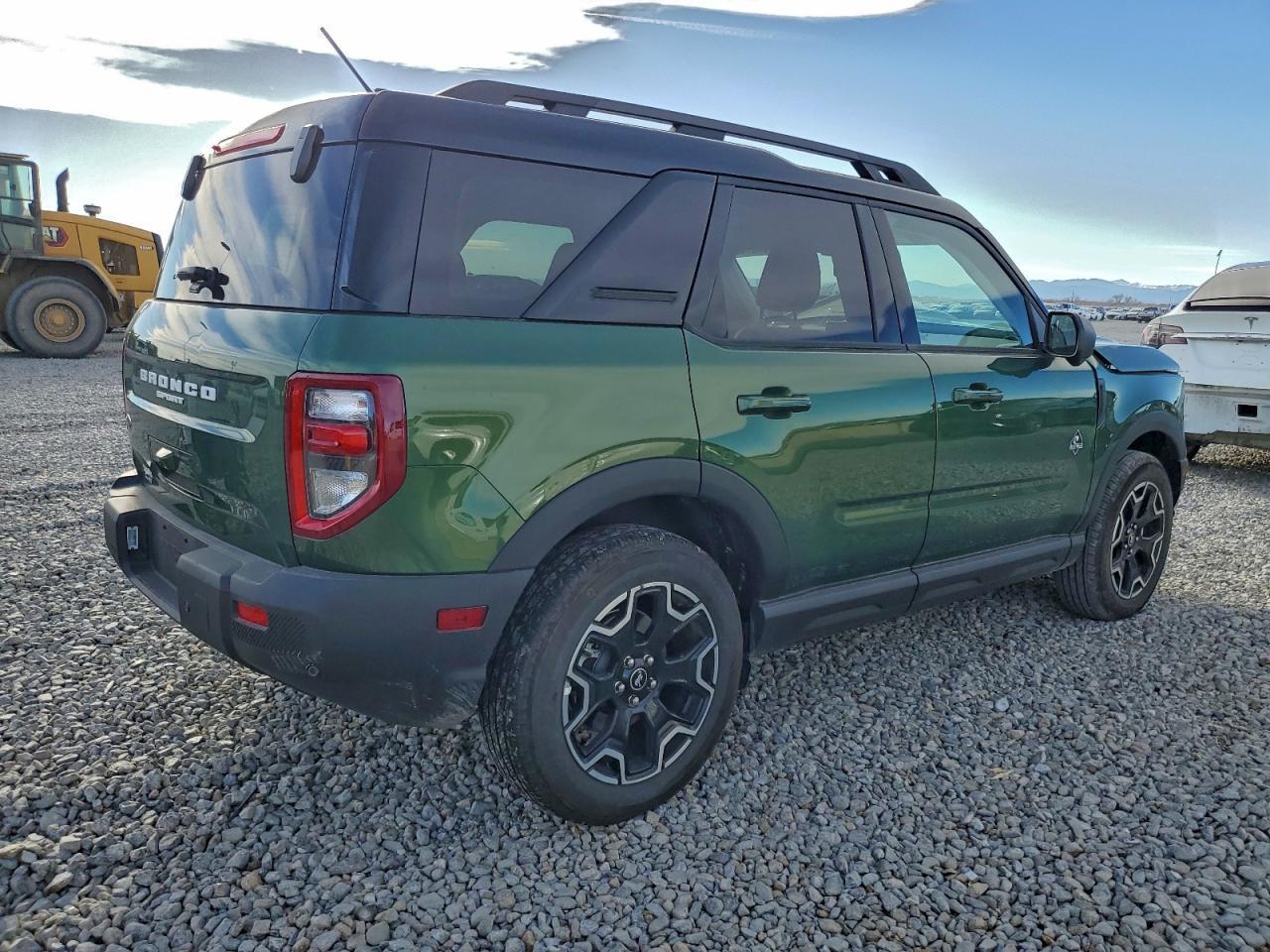 2025 Ford Bronco Sport Outer Banks - Image 3