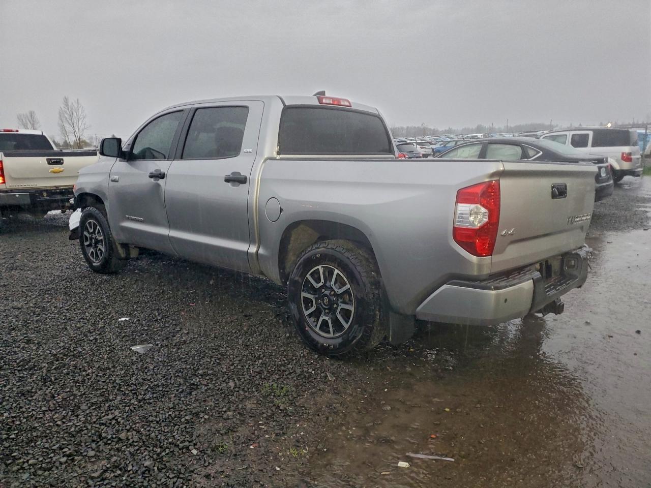 2021 Toyota Tundra Crewmax Sr5 - Фото 2