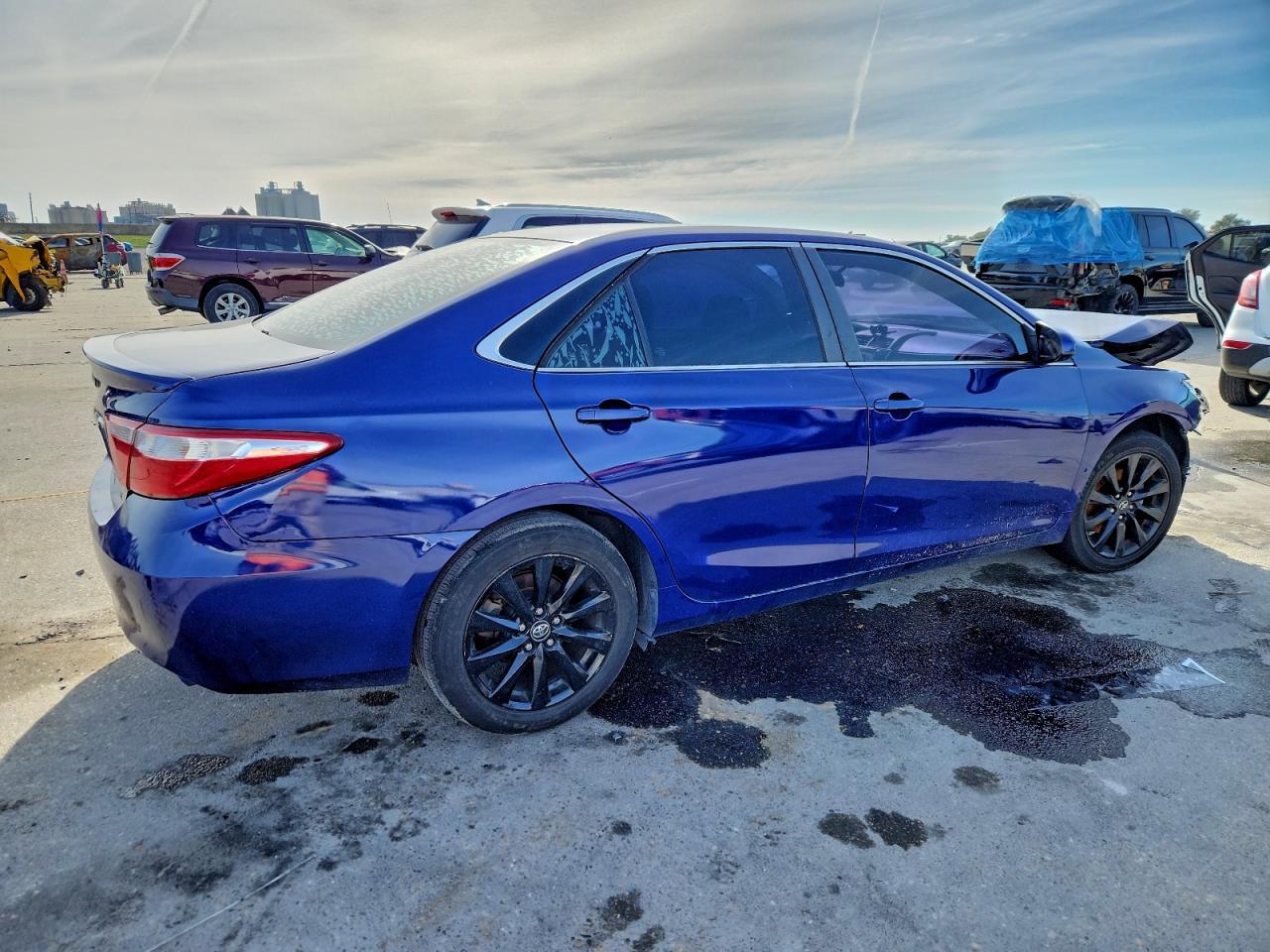 2016 Toyota Camry Le - Фото 3