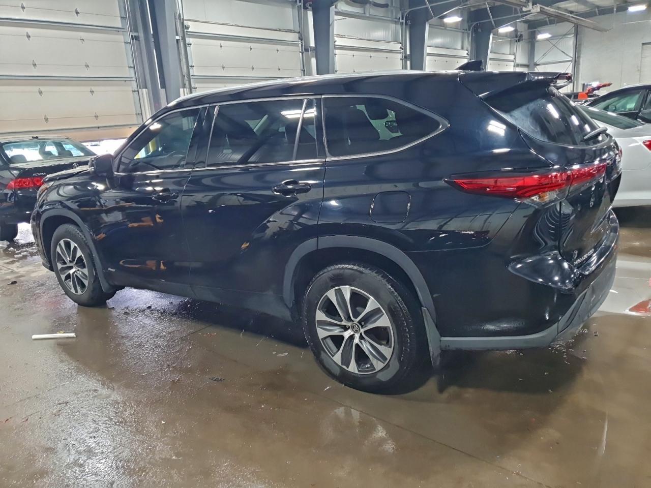 2022 Toyota Highlander Hybrid Xle - Фото 2