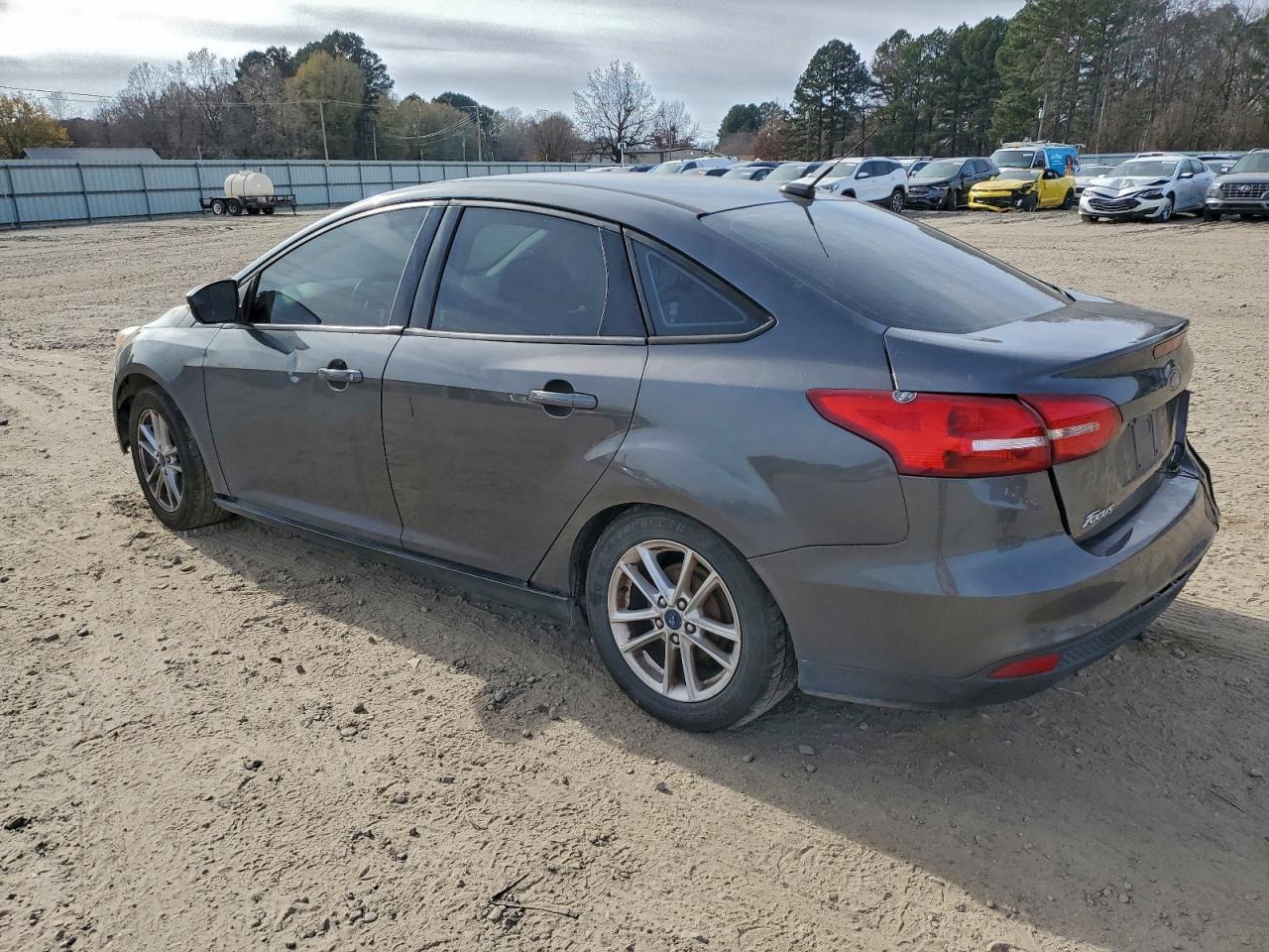2015 Ford Focus Se - Image 2