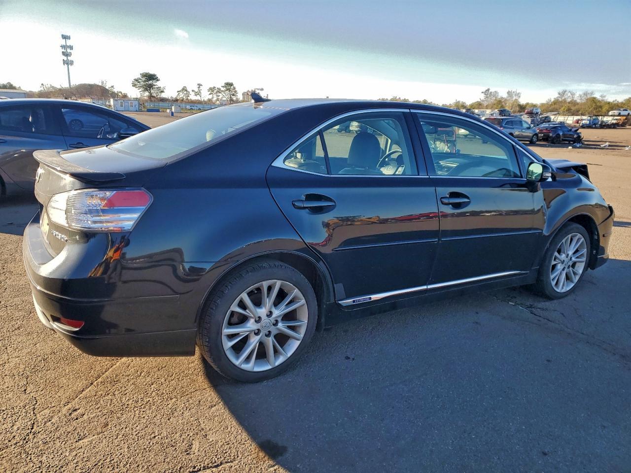 2010 Lexus Hs 250H - Фото 3