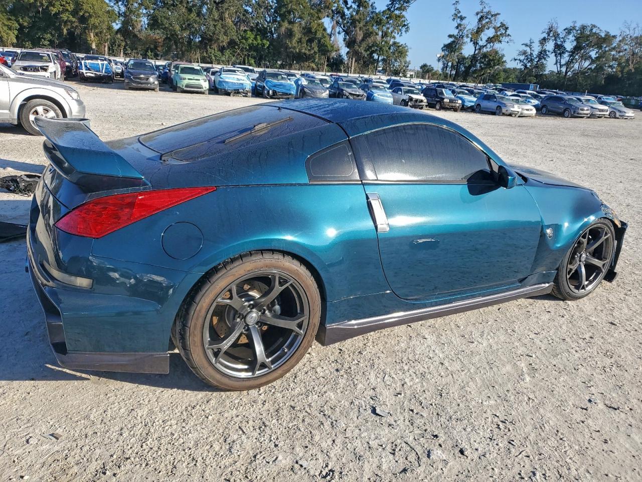 2007 Nissan 350Z Coupe - Image 3