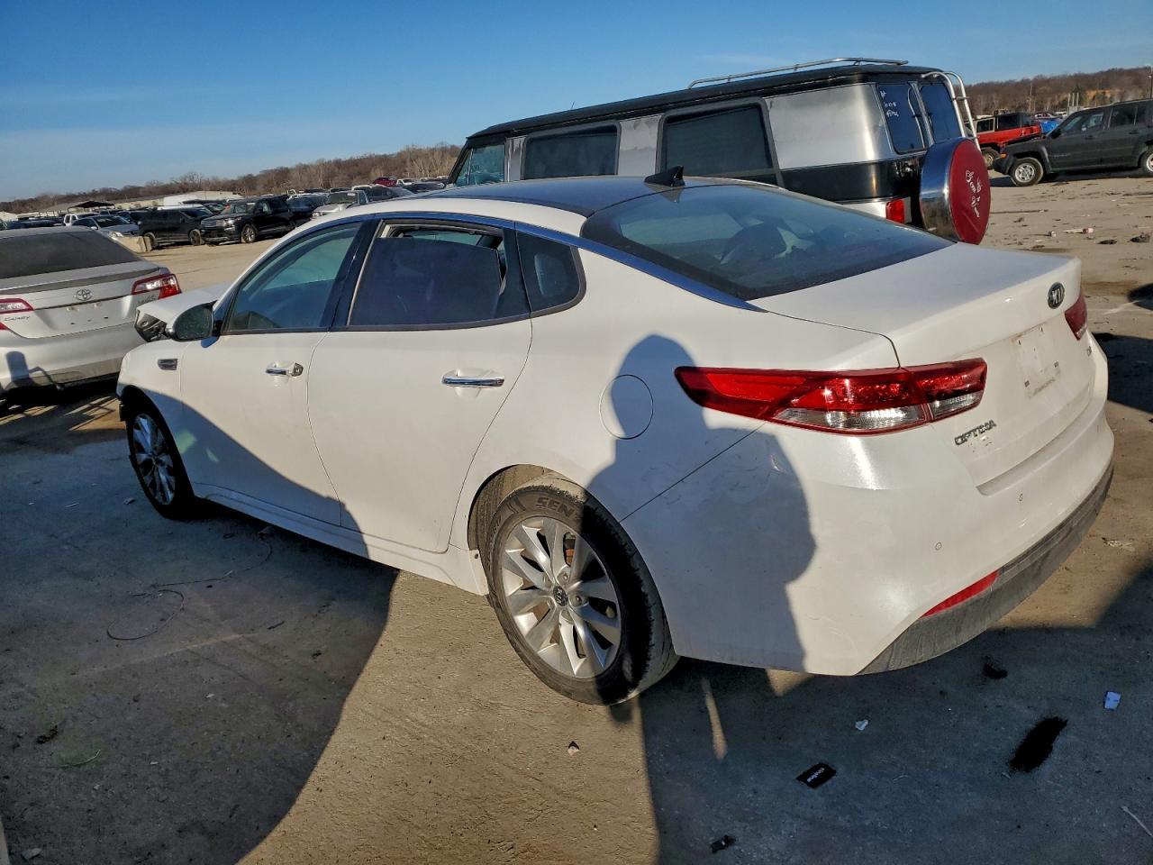 2016 Kia Optima Ex - Image 2