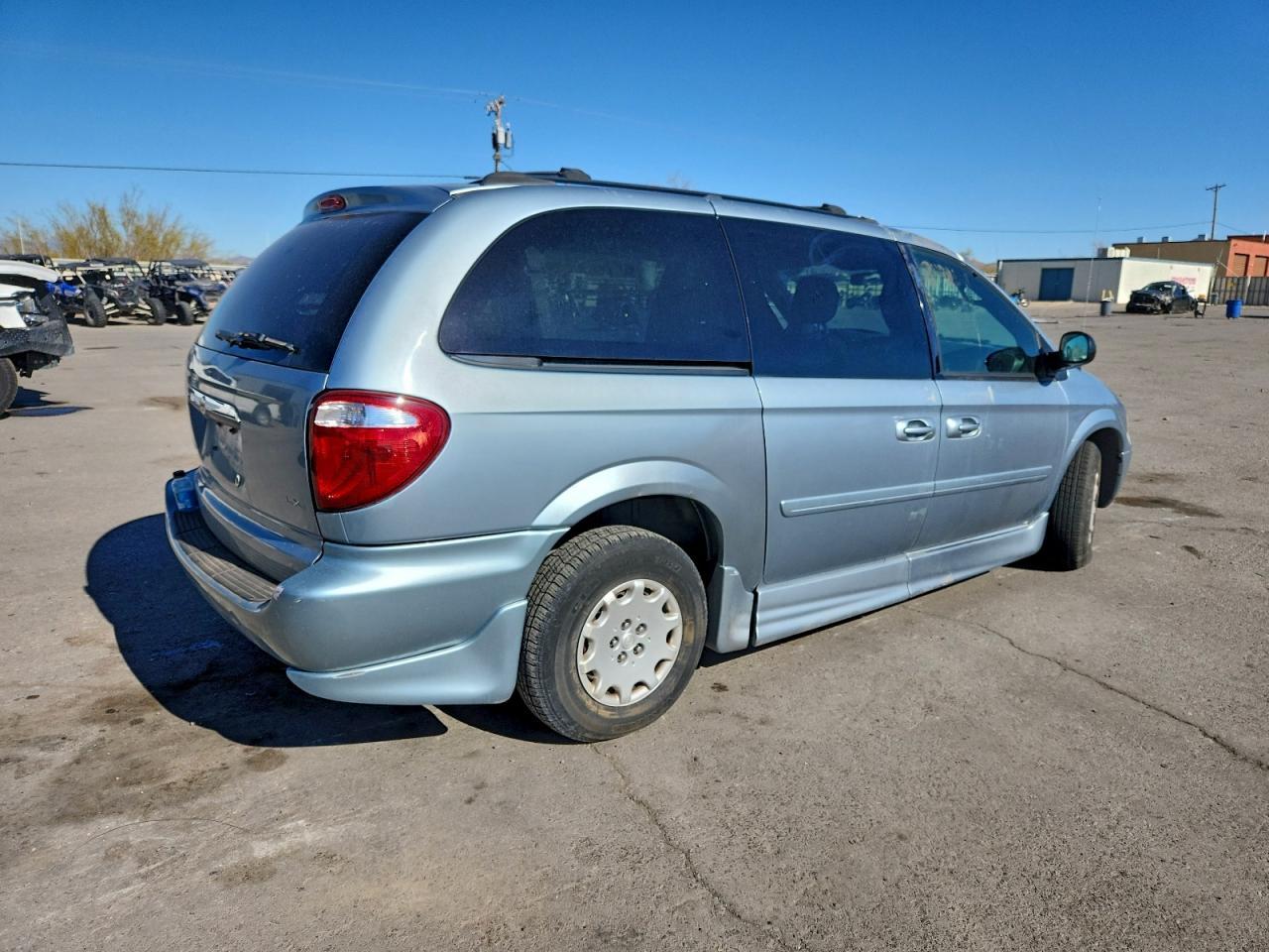 2004 Chrysler Town & Country Lx - Image 3