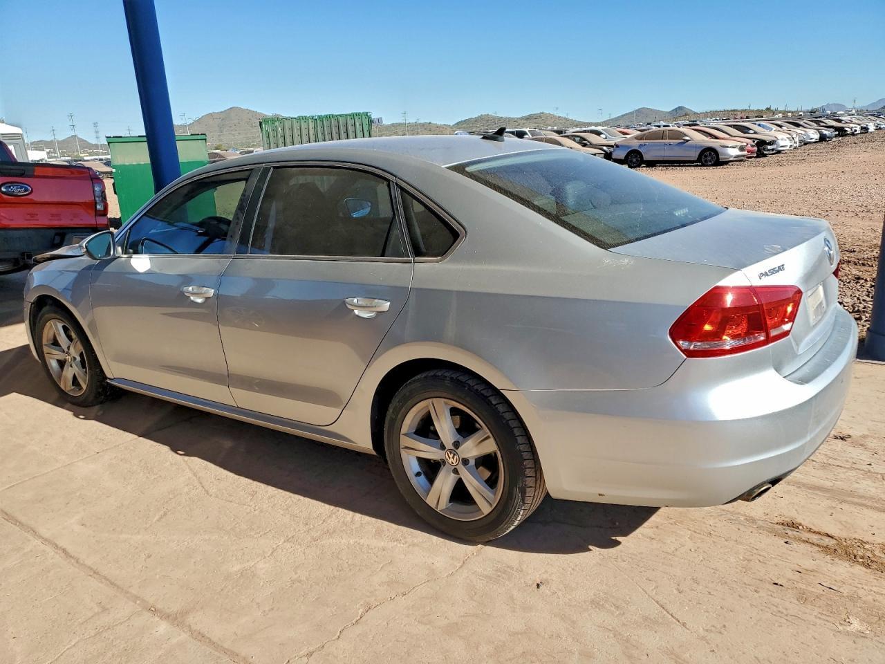 2012 Volkswagen Passat Se - Фото 2