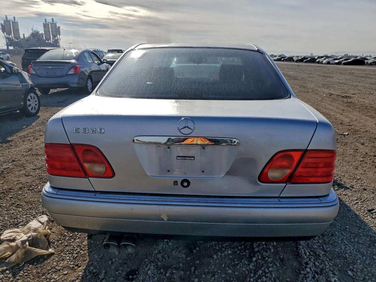 1997 Mercedes-Benz E 320 - Фото 6