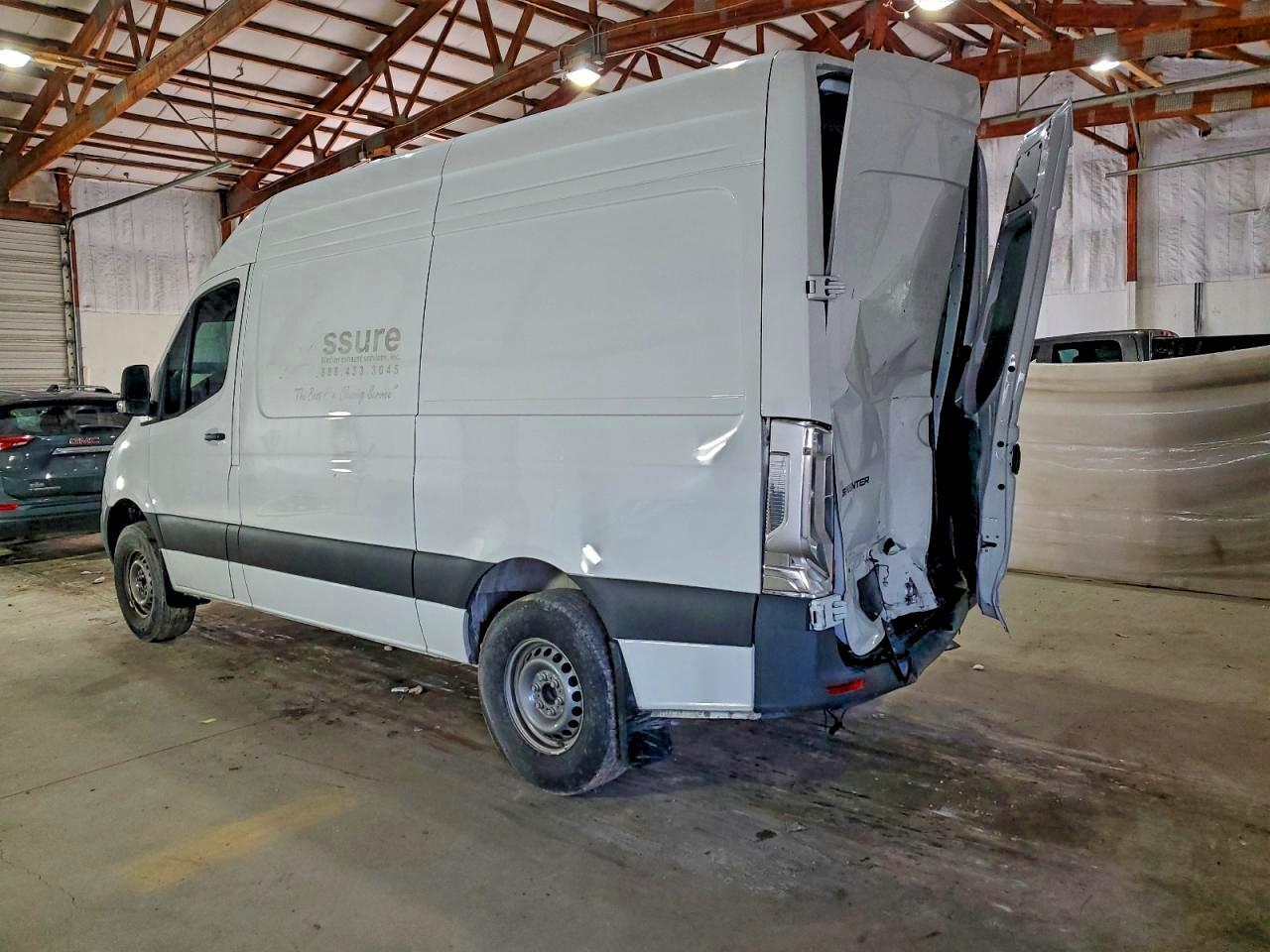 2024 Mercedes-Benz Sprinter 2500 - Image 3