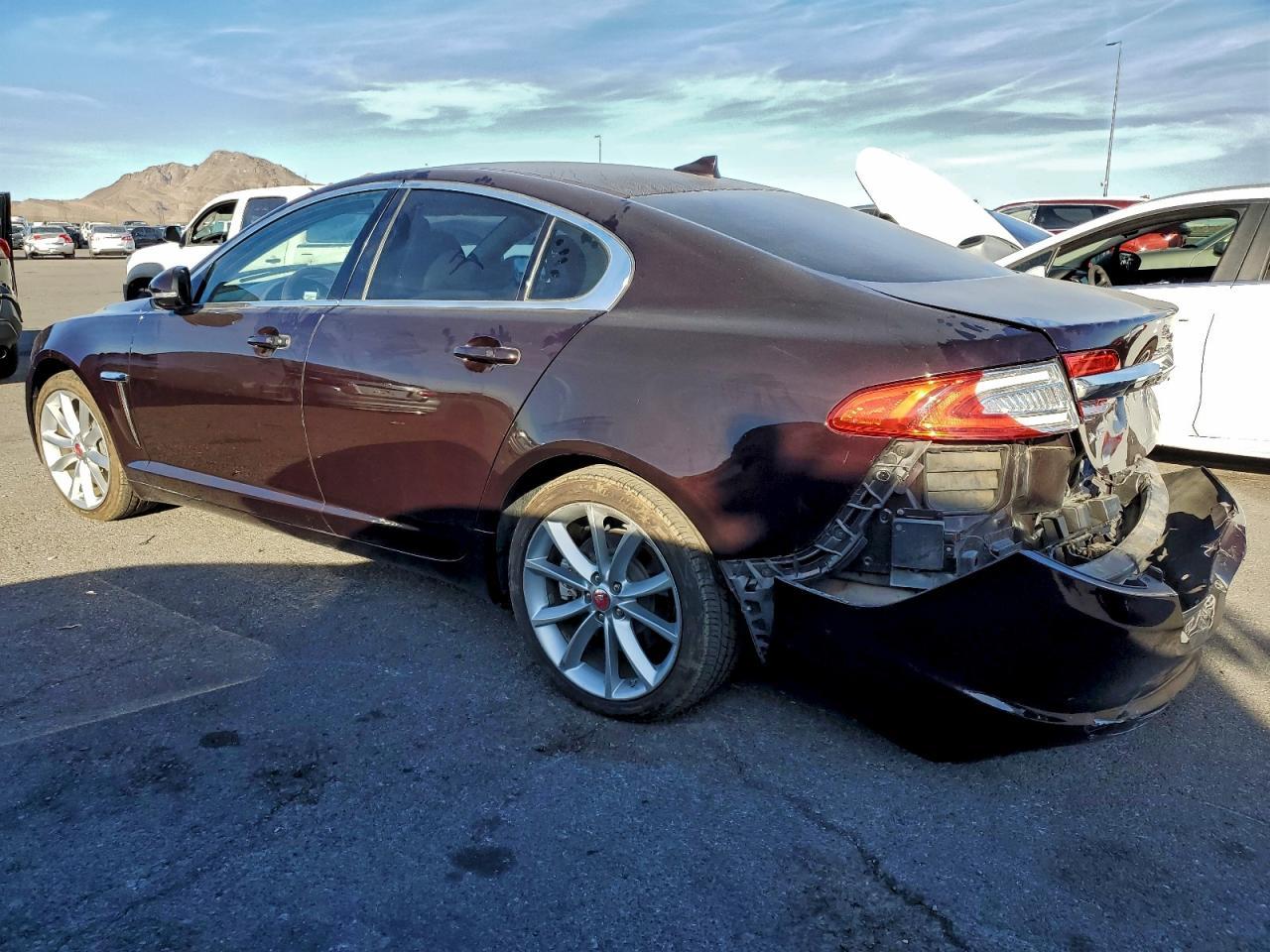 2015 Jaguar Xf 3.0 Sport - Image 2