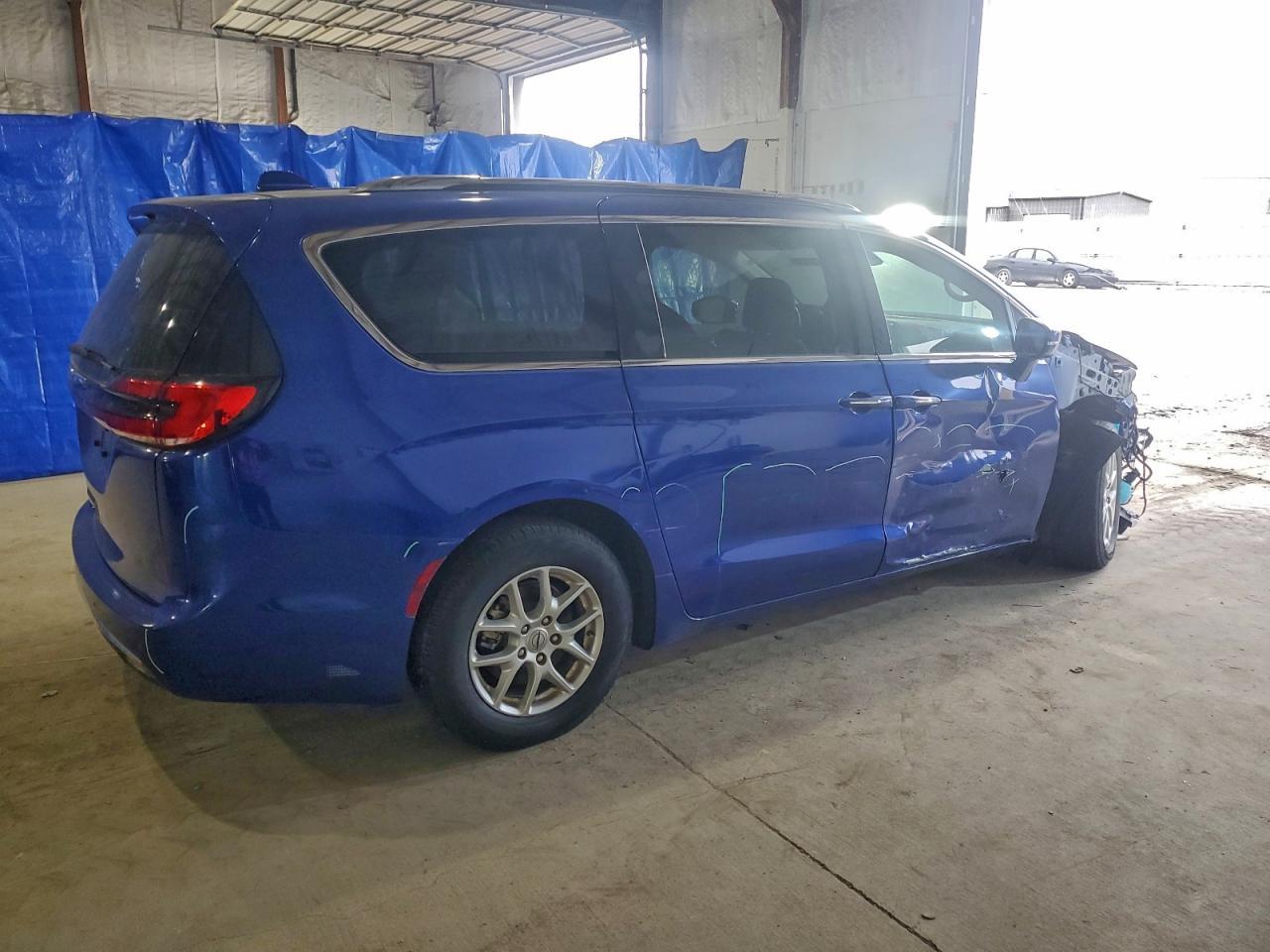 2021 Chrysler Pacifica Touring L - Фото 3