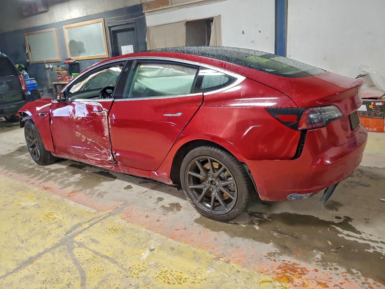 2019 Tesla Model 3 - Фото 2