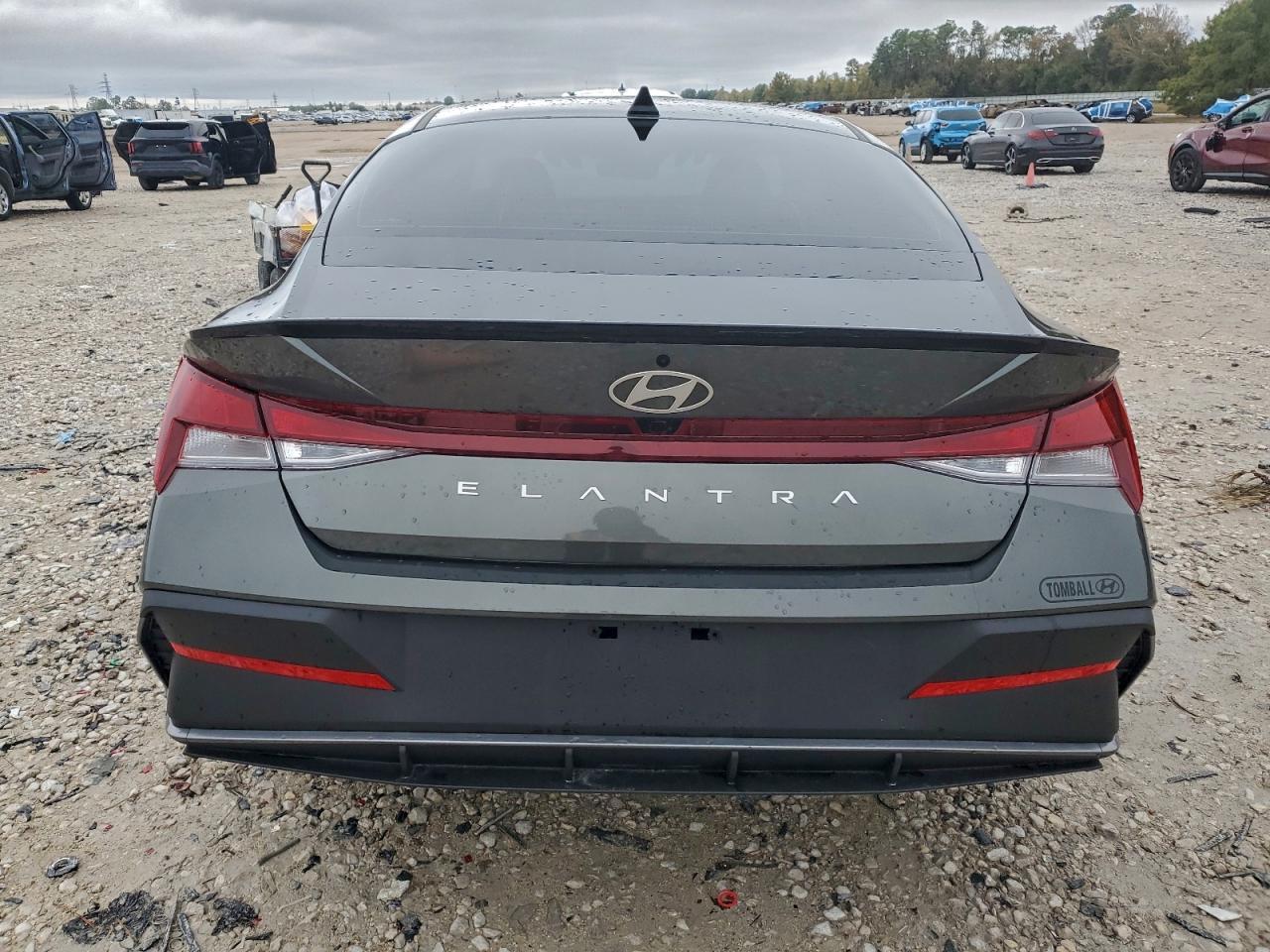 2025 Hyundai Elantra Sel Sport - Image 6