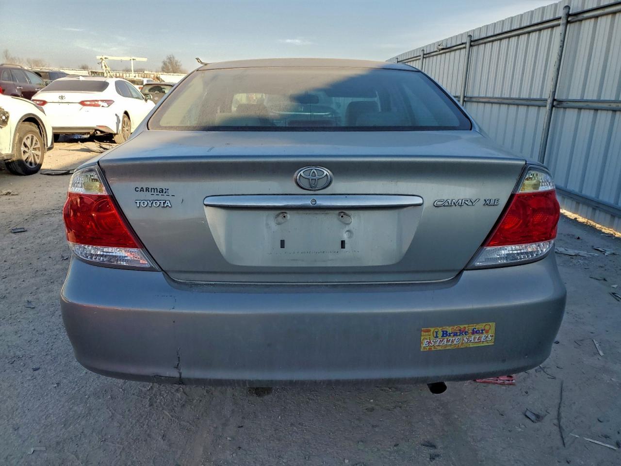 2005 Toyota Camry Le - Фото 6