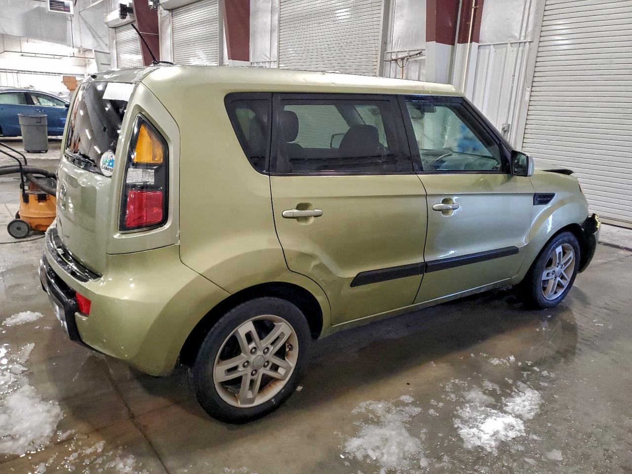 2011 Kia Soul + - Image 3