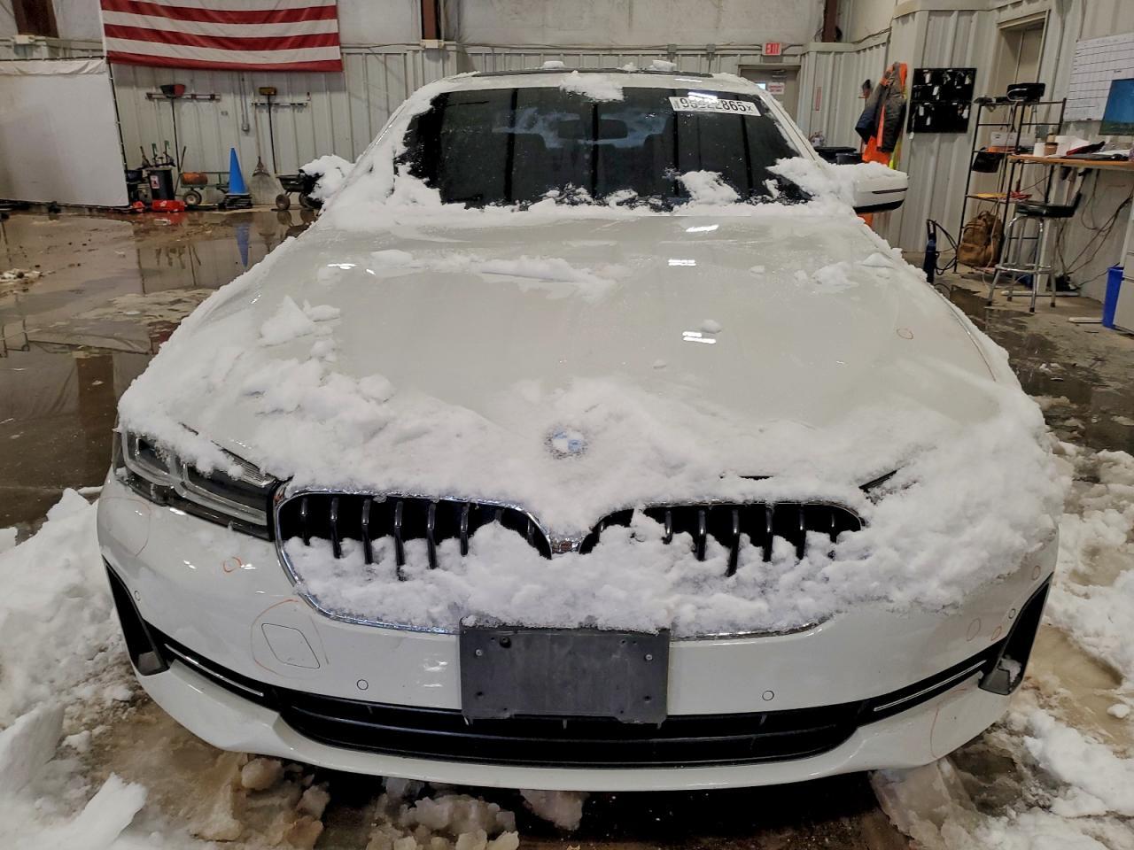 2021 BMW 530 Xi - Фото 5