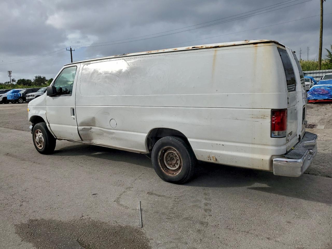 2002 Ford Econoline E250 Van - Image 2