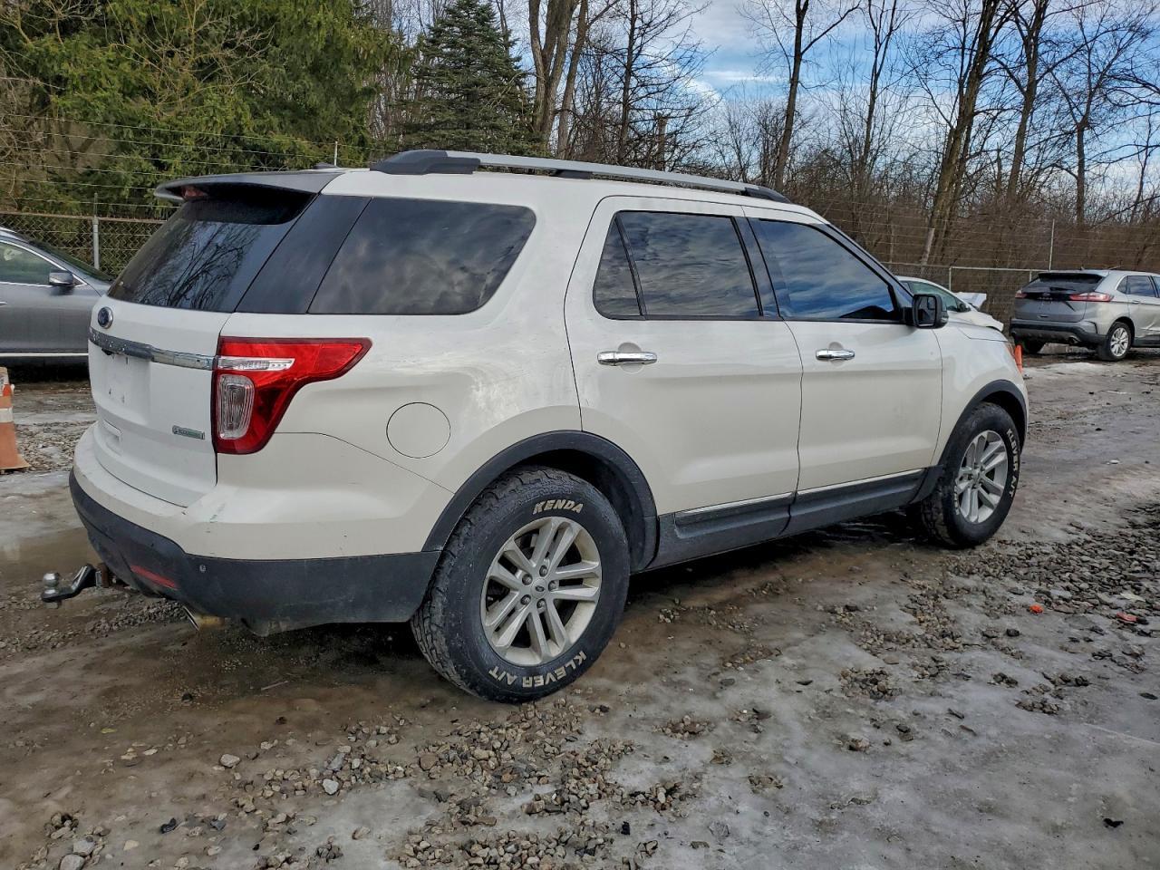 2013 Ford Explorer Xlt - Image 3