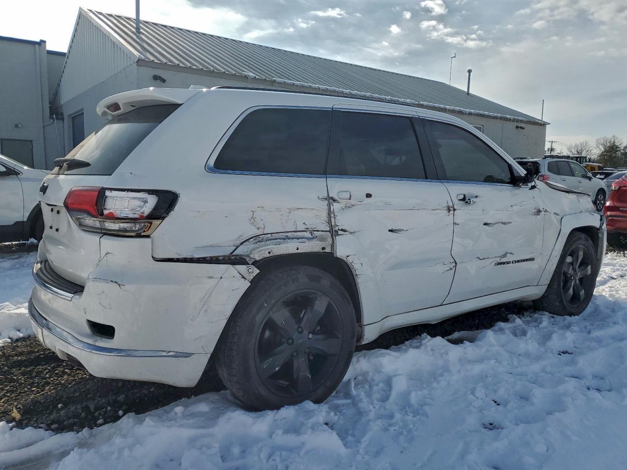 2016 Jeep Grand Cherokee Overland - Image 3