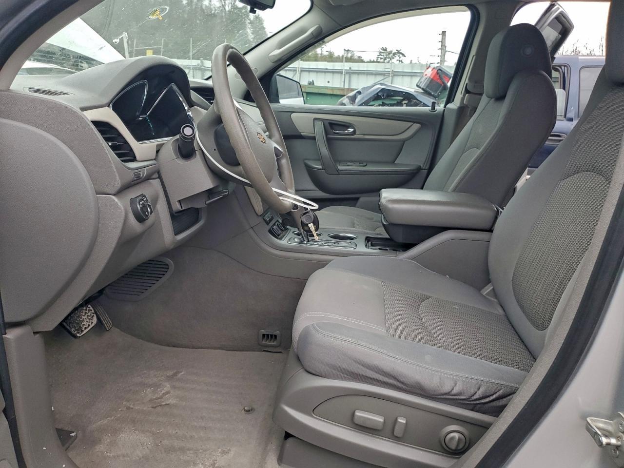 2015 Chevrolet Traverse Ls - Image 7