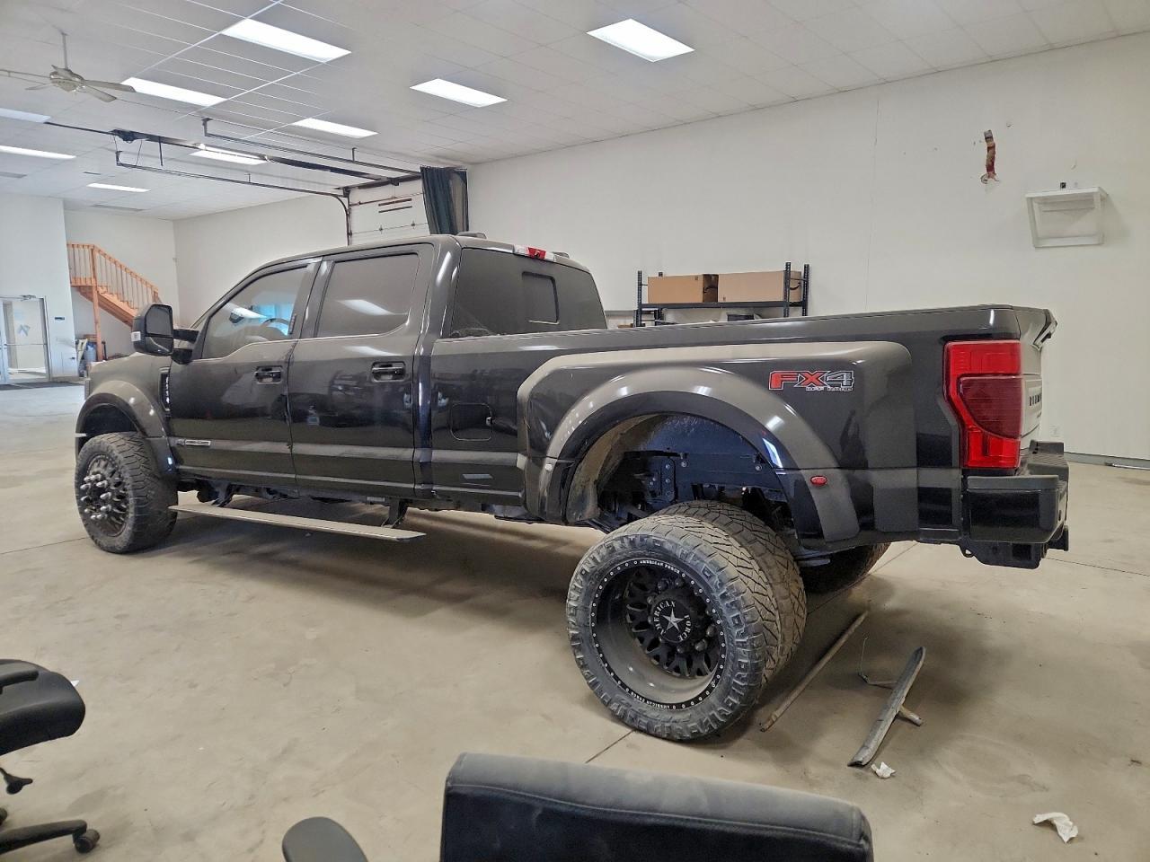 2020 Ford F550 Super Duty - Image 2