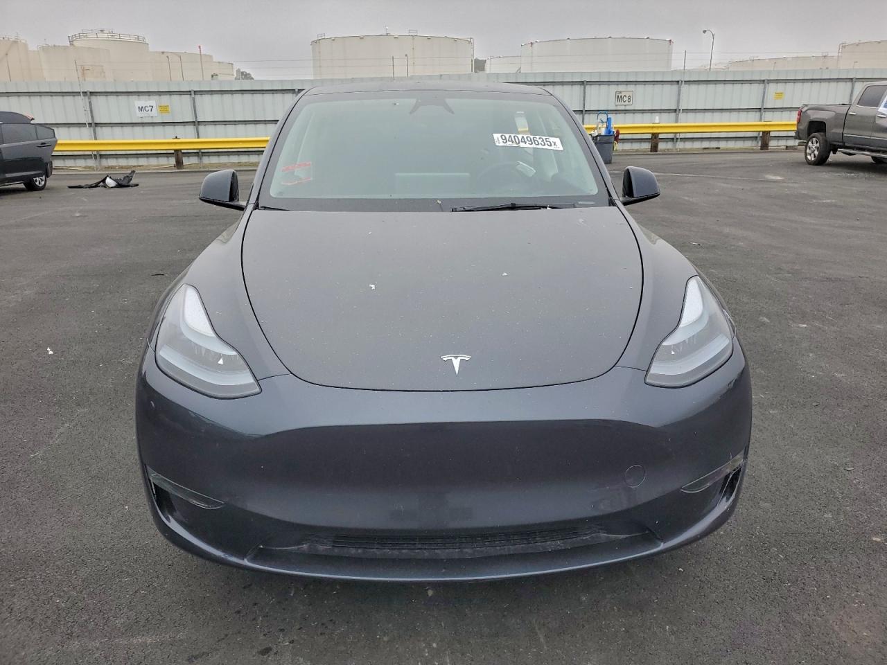 2025 Tesla Model Y - Фото 5