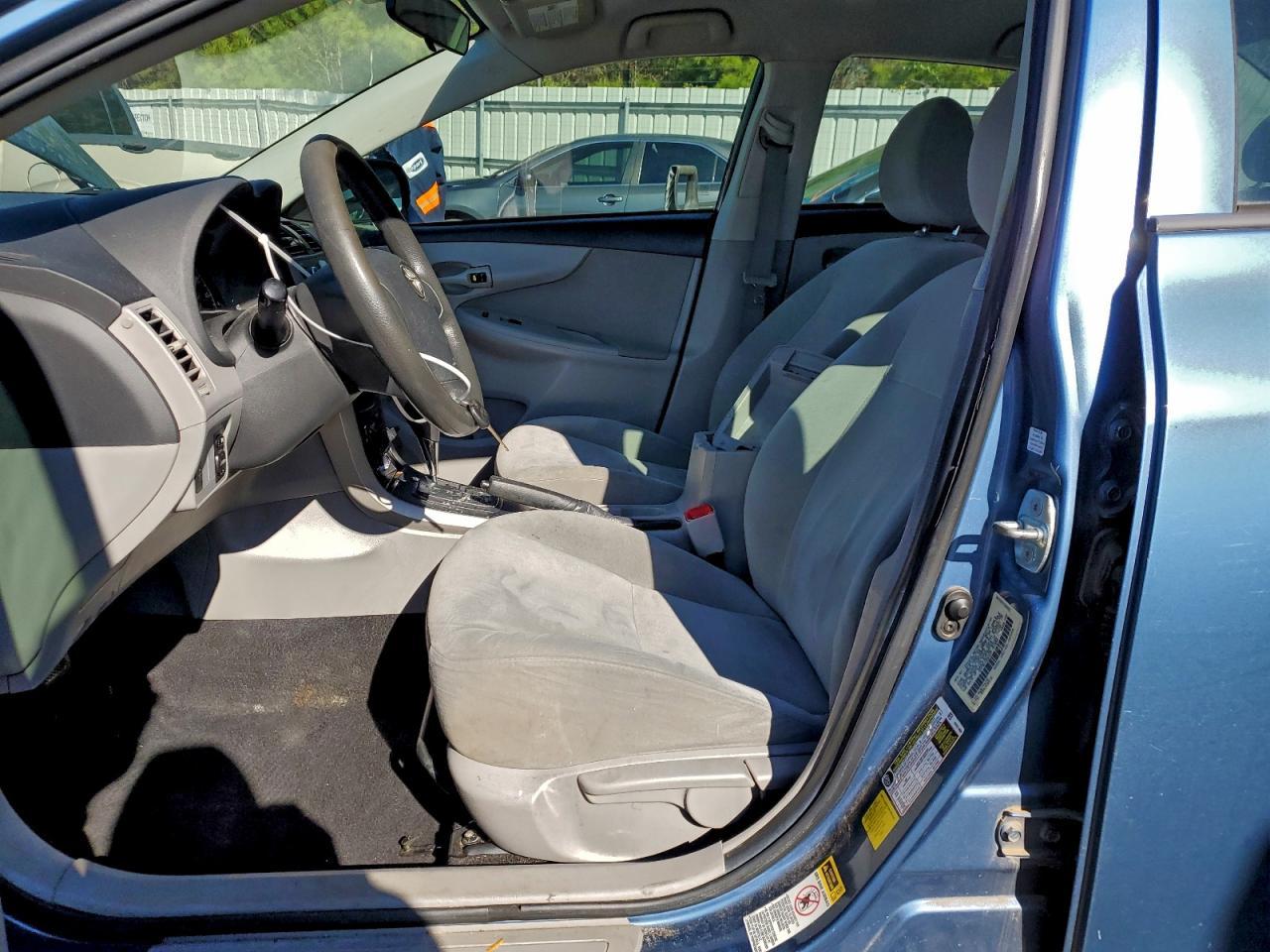 2013 Toyota Corolla Base - Фото 7