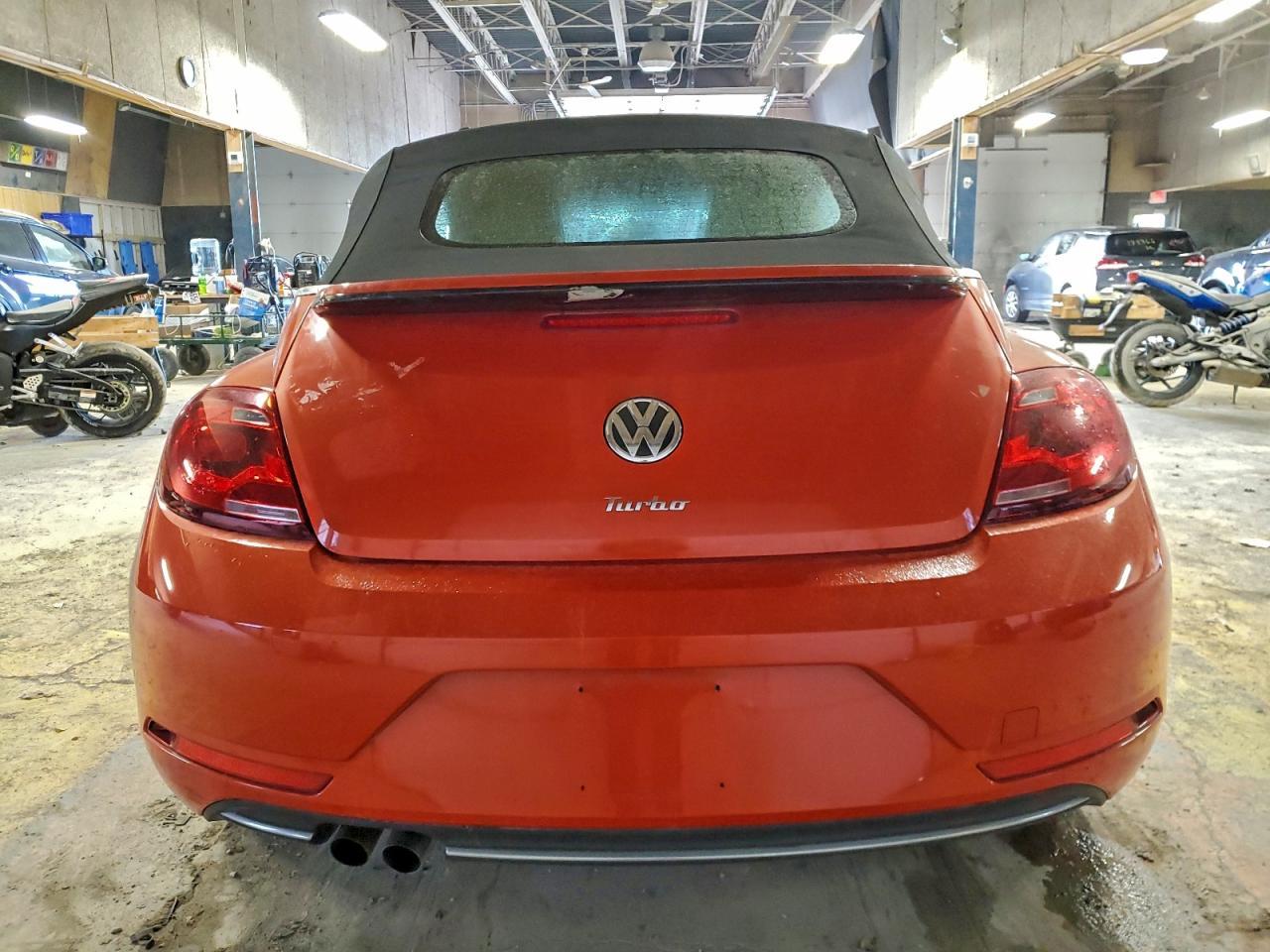 2019 Volkswagen Beetle S - Фото 6