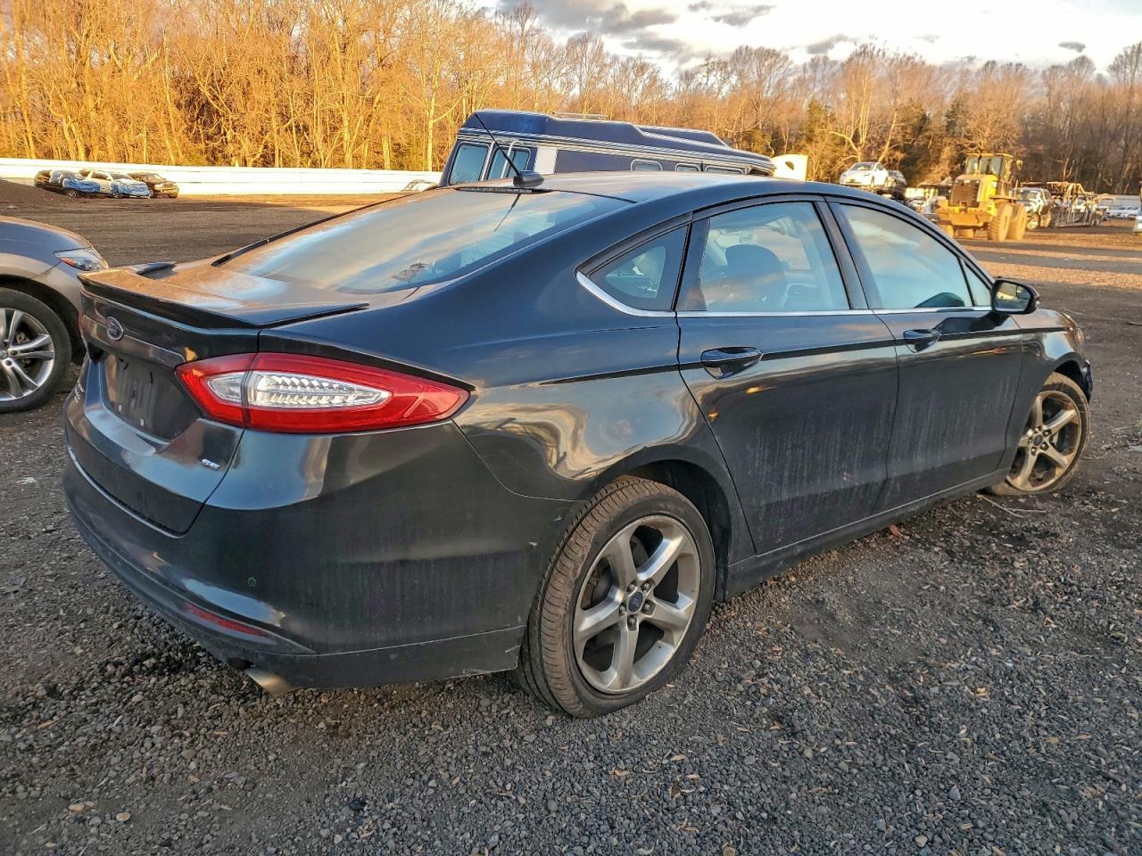 2014 Ford Fusion Se - Фото 3