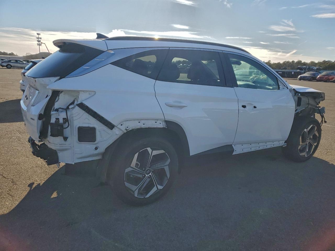 2023 Hyundai Tucson Limited - Фото 3