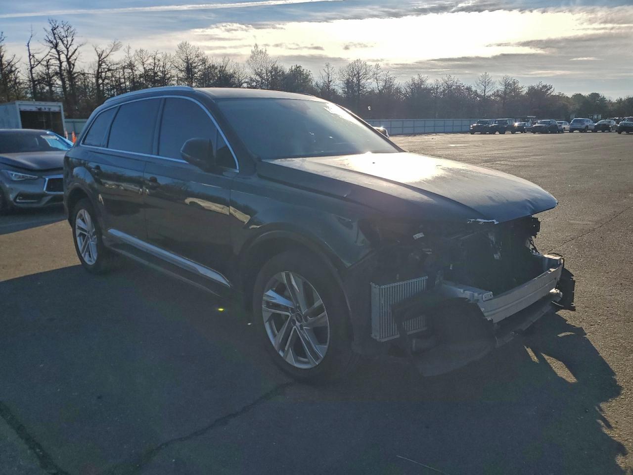 2021 Audi Q7 Premium Plus - Image 4
