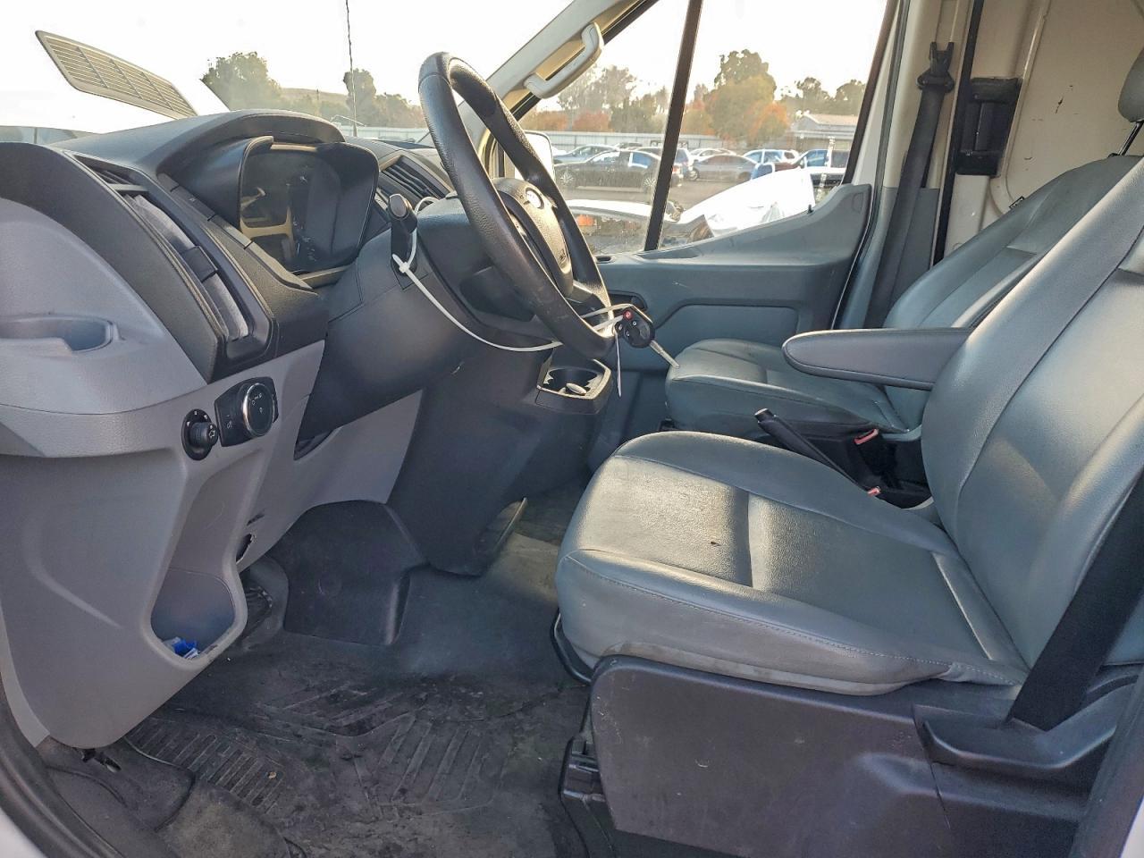 2018 Ford Transit T-150 Cargo- R & D- Pri Fleet - Фото 7