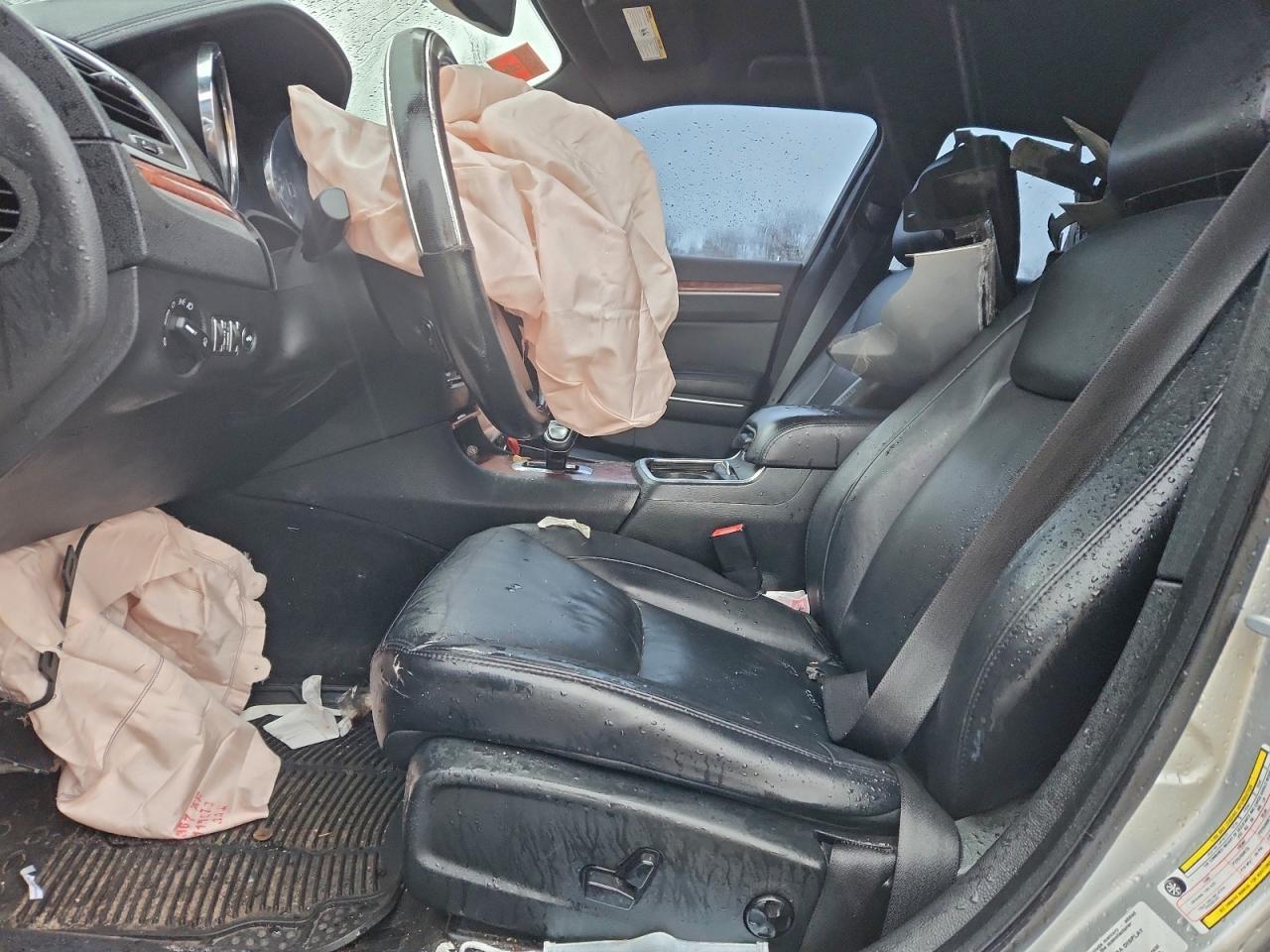 2012 Chrysler 300 Limited - Image 7