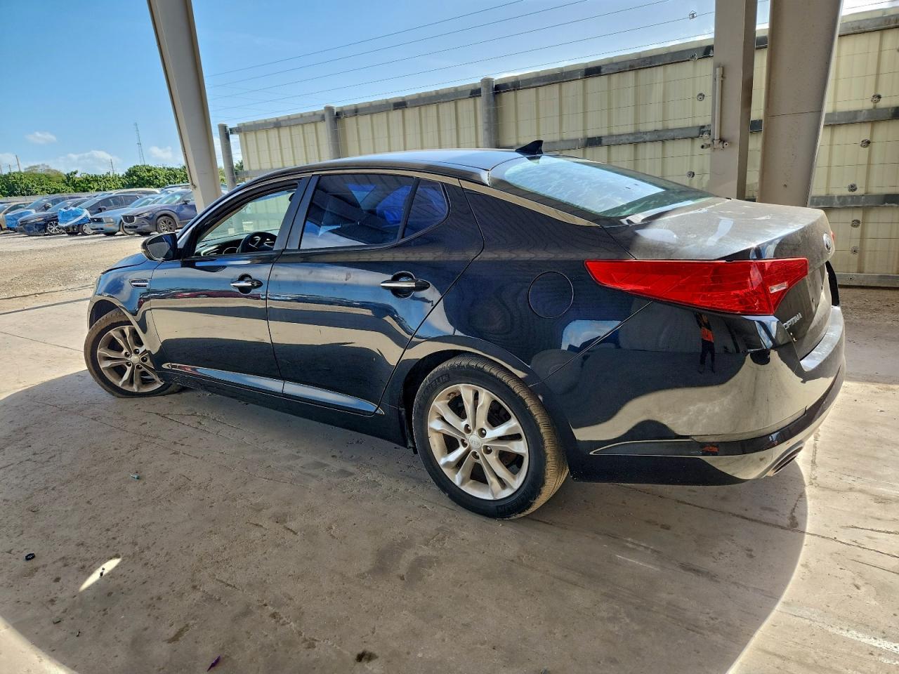2013 Kia Optima - Фото 2