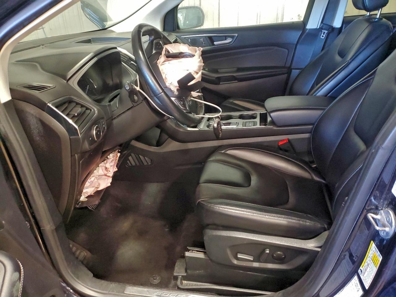 2022 Ford Edge Titanium - Image 7