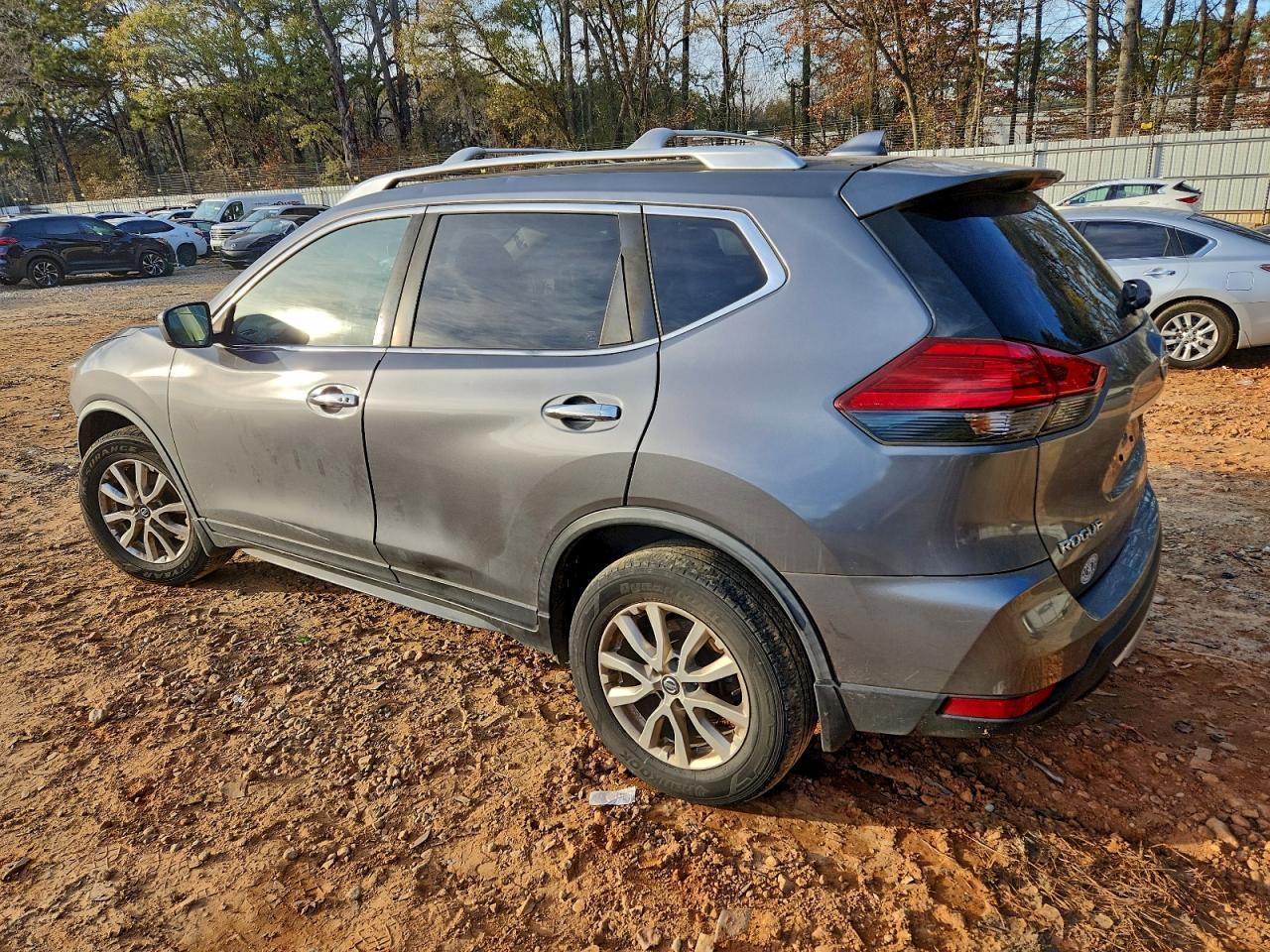 2017 Nissan Rogue S - Фото 2
