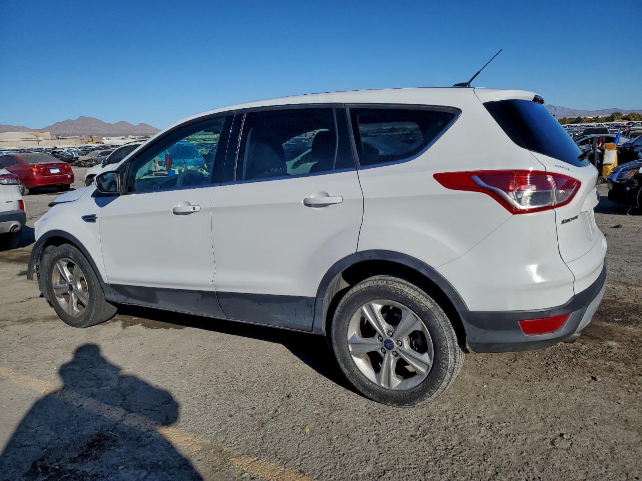 2014 Ford Escape Se - Фото 2