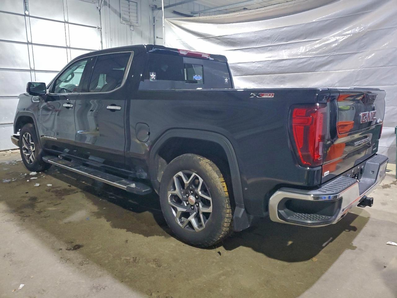 2025 GMC Sierra K1500 Slt - Image 2