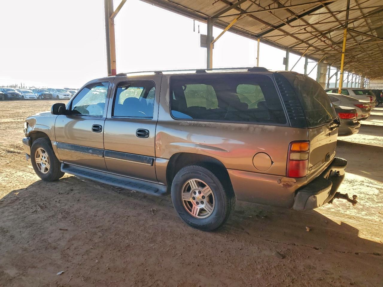 2003 Chevrolet Suburban C1500 - Image 2