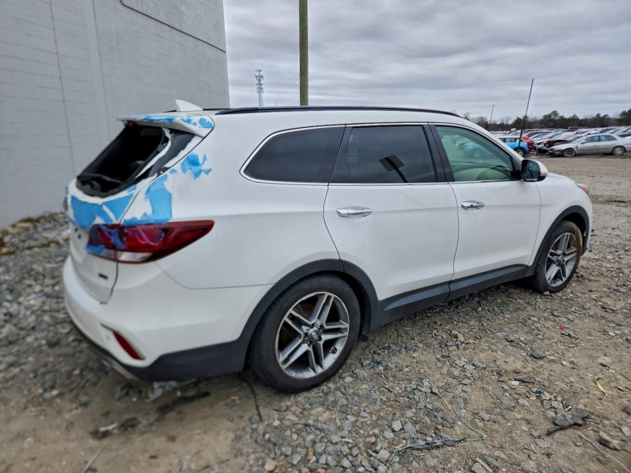 2017 Hyundai Santa Fe Se Ultimate - Image 3