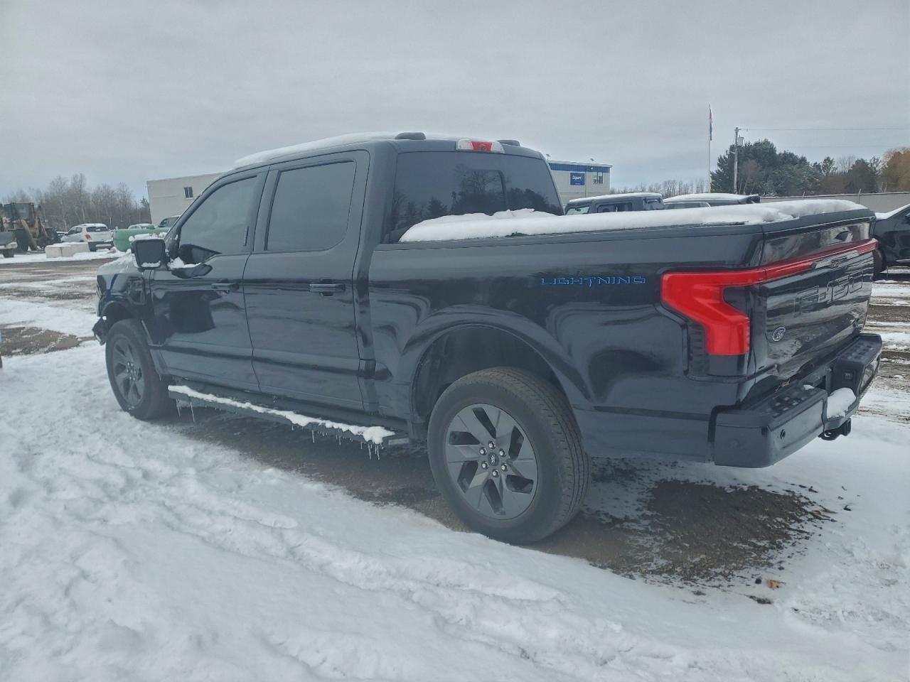 2022 Ford F150 Lightning Pro - Фото 2