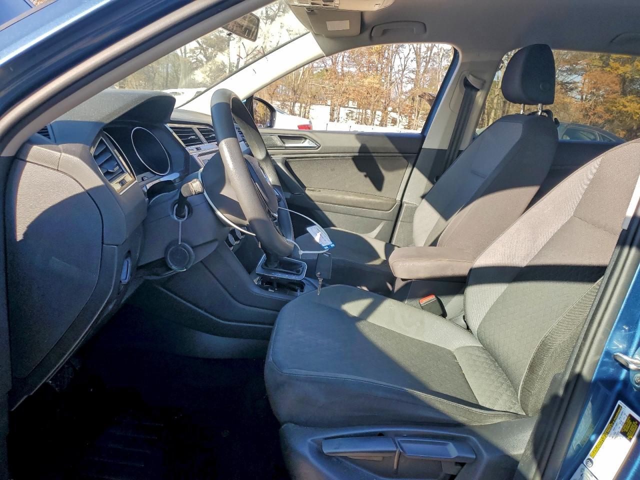 2018 Volkswagen Tiguan S - Фото 7