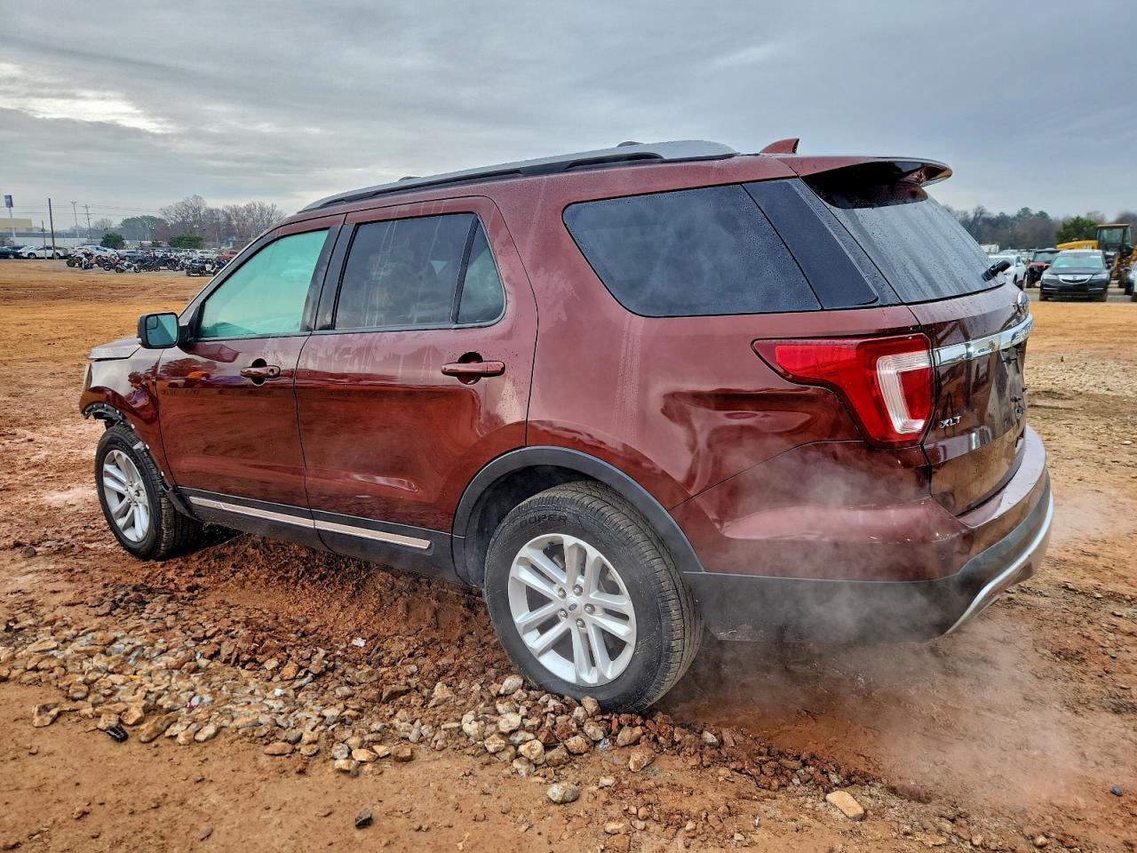 2016 Ford Explorer Xlt - Image 2