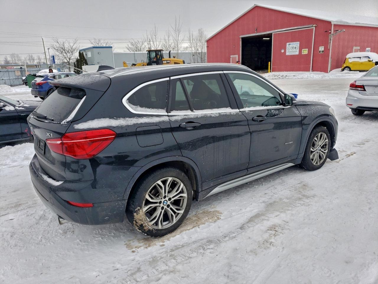 2016 BMW X1 xDrive28I - Фото 3